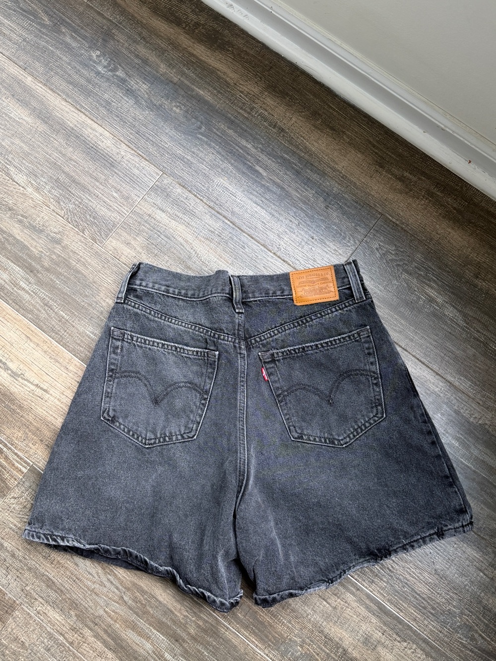 Levi's black denim shorts baggy  size 30 #denim #summer
